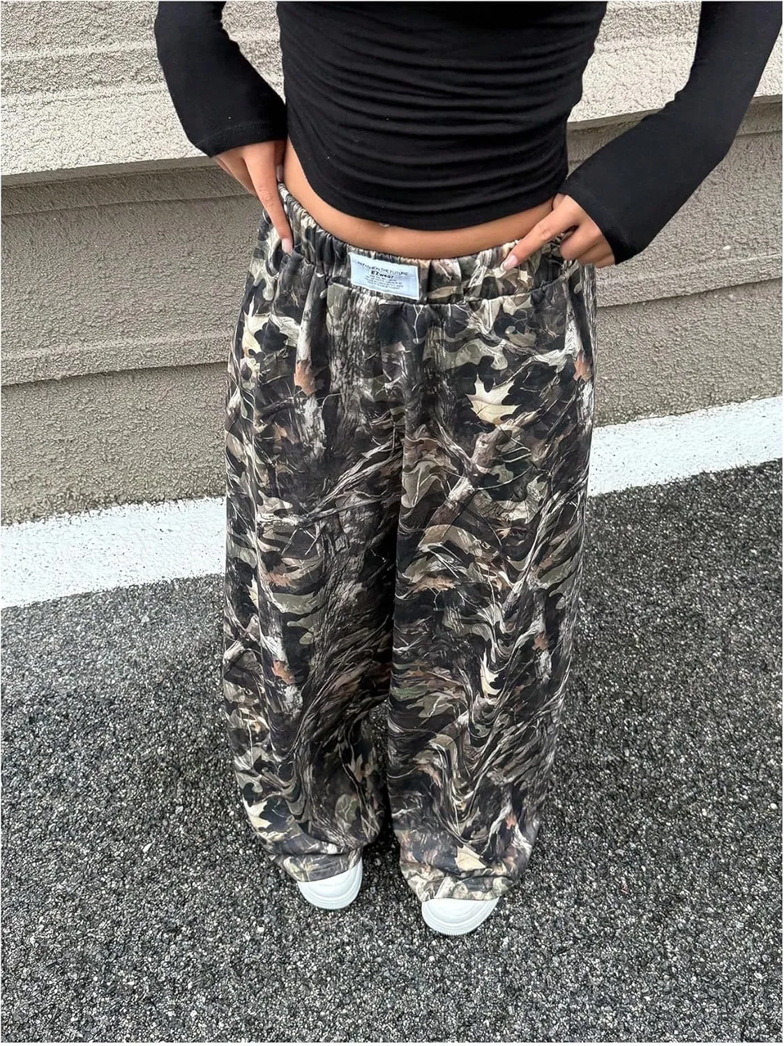 OYOANGLE Women's Camo Print Elastic High Waist Pants Wide Leg Baggy Trousers Streetwear